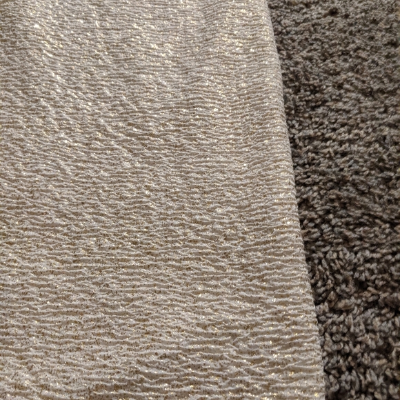 5/$20 Midi pencil skirt - Picture 4 of 7